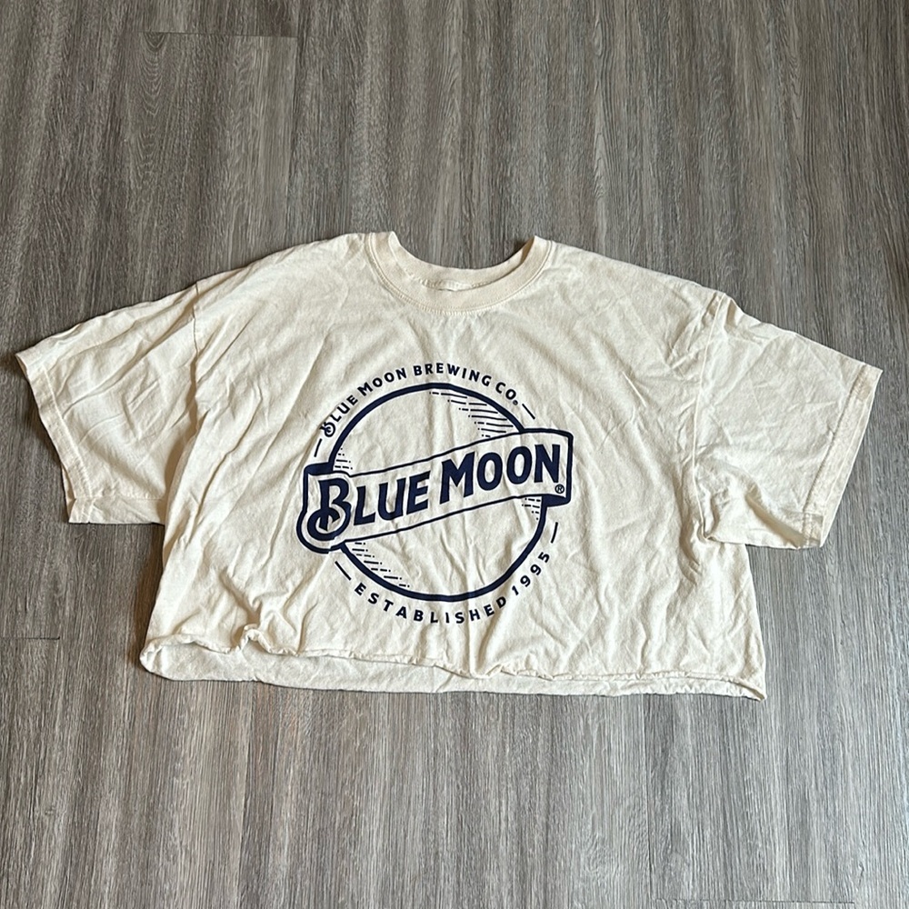 Cropped Blue Moon Shirt